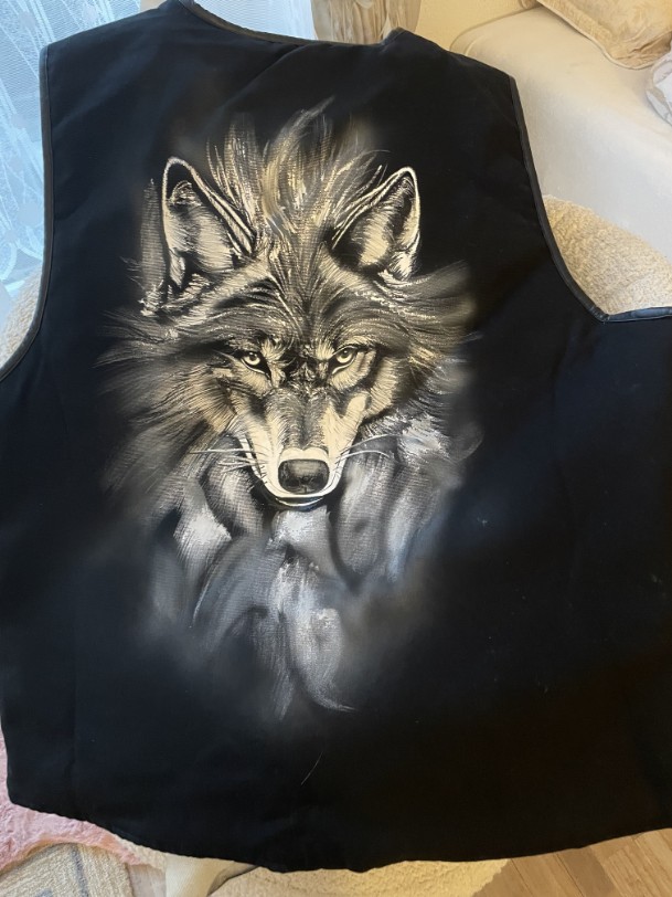 Airbrushjacke auf eine schwarze